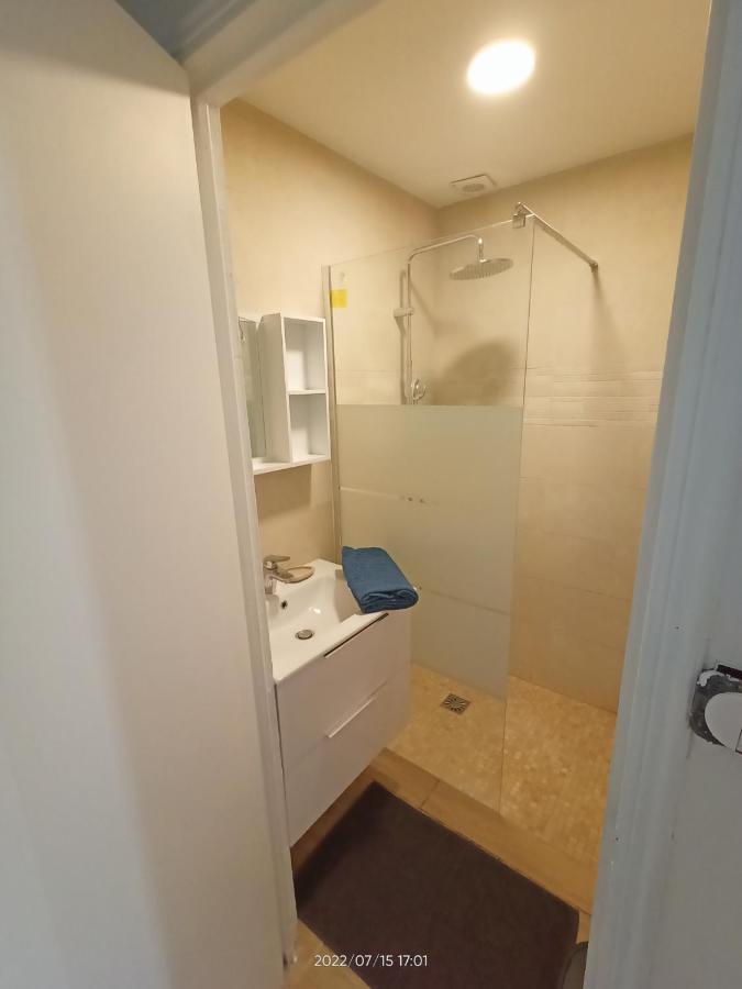 T2 Renove En Rdc Avec Cour, Intra Muros 亞維農 外观 照片